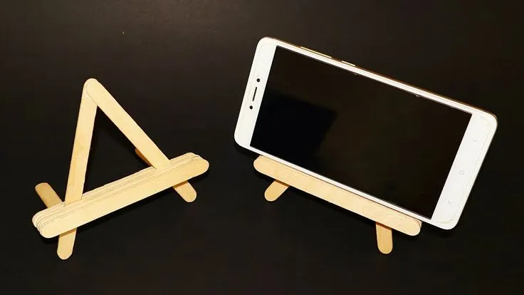 Phone Holder dari Stik Es Krim