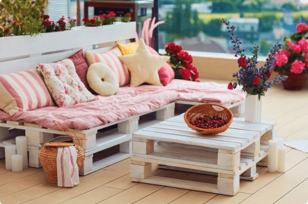 DIY Furniture (Sumber: Olesia Bilkei - shutterstock)